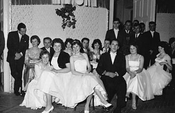 Mitternachtseinlage 1960 in Zistersdorf; (c) Sinn.