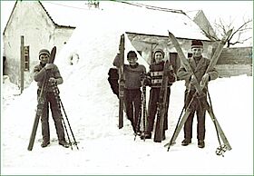 1963: Schüler im Schulhof in Bullendorf