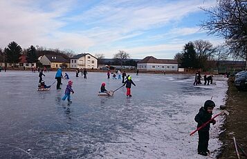 Eislaufen Neudorf bei Staatz_Gemeinde Neudorf bei Staatz