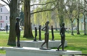 Prof-Knesl-Park; MG Bad Pirawarth